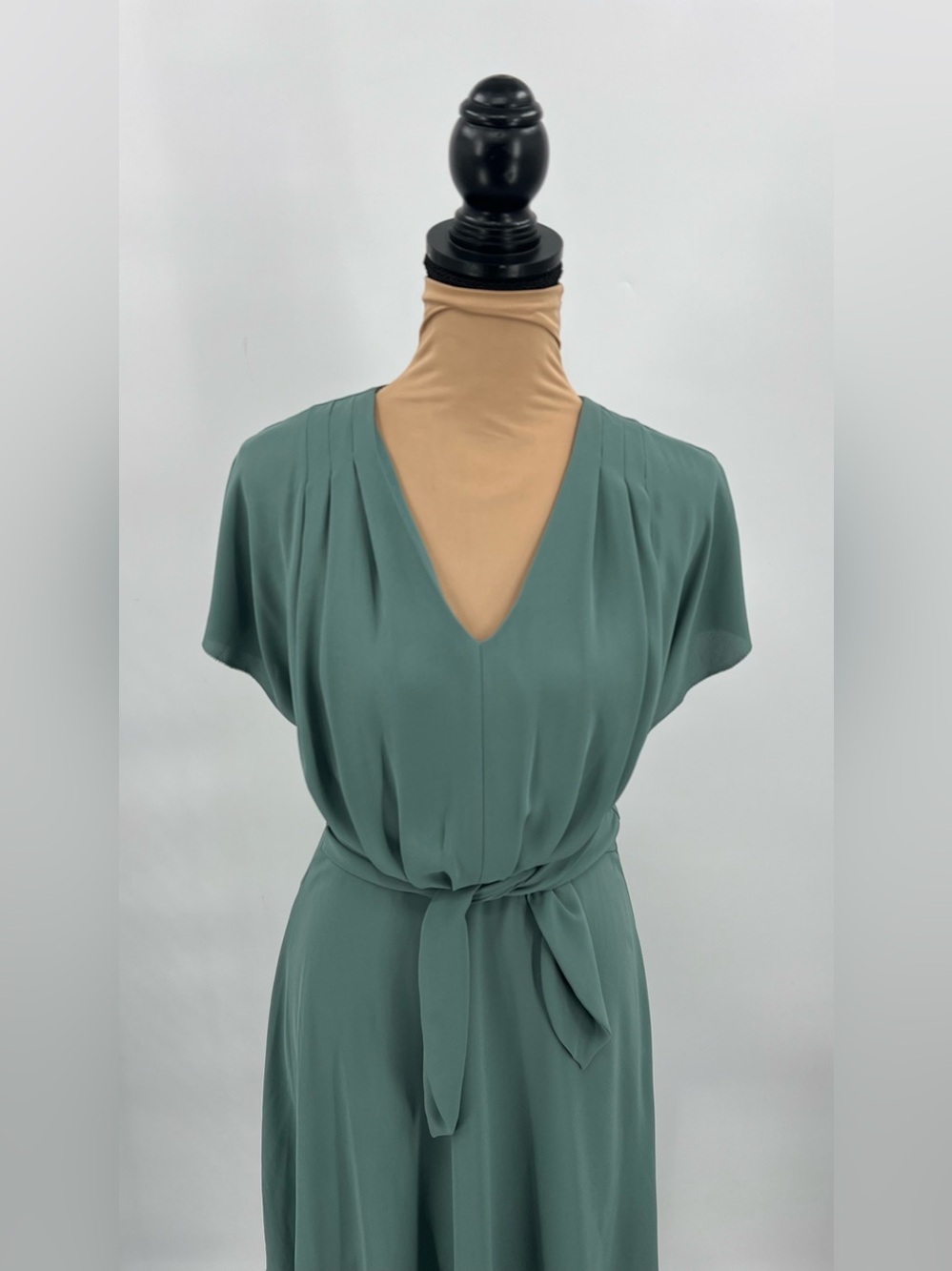 Ann Taylor Sage Green wedding guest fit & flare Tie Waist Dress flutter sleeve 2 - Picture 5 of 12